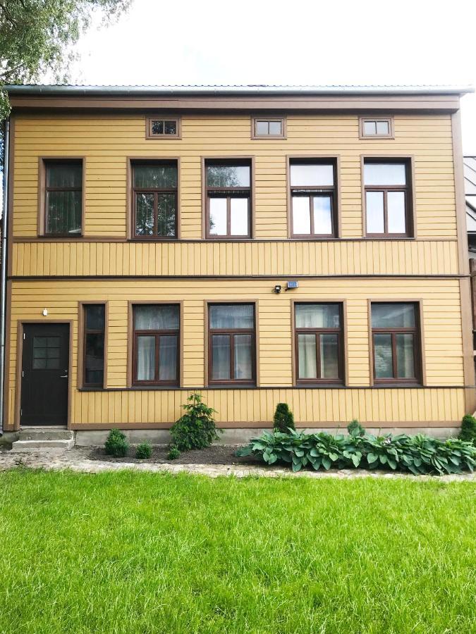 Apartamenti Starp Krastiem Лиепая Экстерьер фото