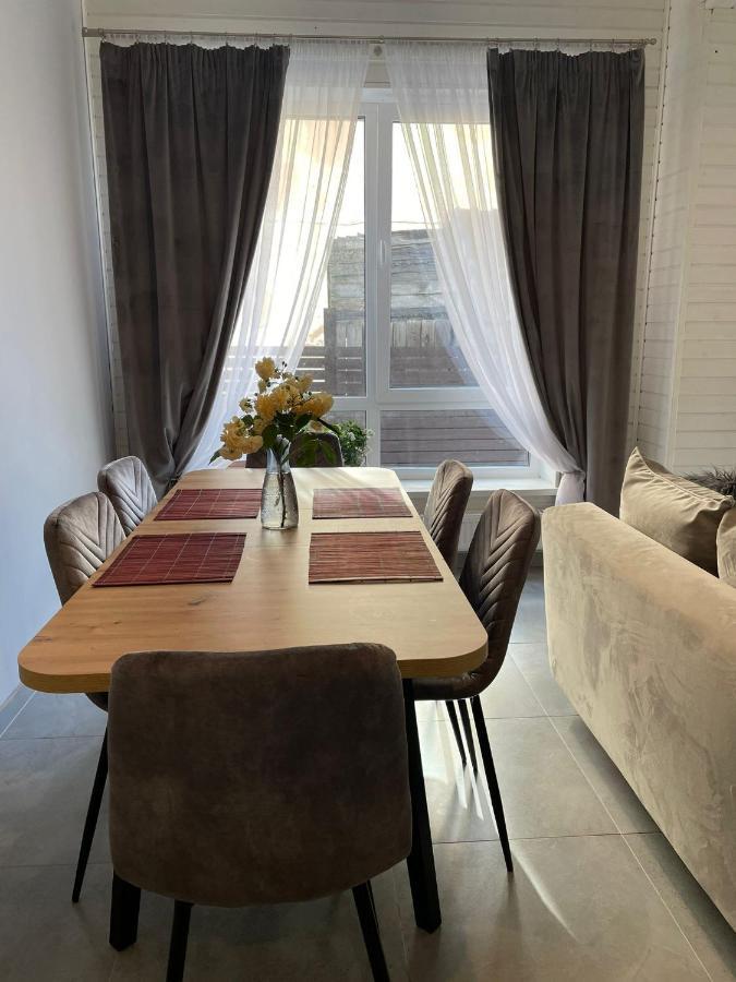 Apartamenti Starp Krastiem Лиепая Экстерьер фото